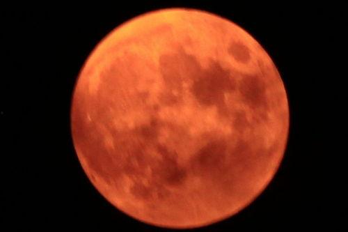 哈尔滨爆料红月亮事件视频,夜空异象引发热议