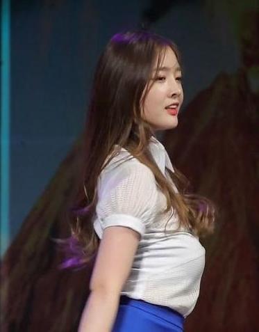 明星掉胸垫,意外曝光背后的真相与反思