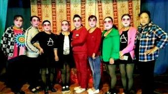 乡间庙会歌舞团2视频,欢腾田野，共舞丰收